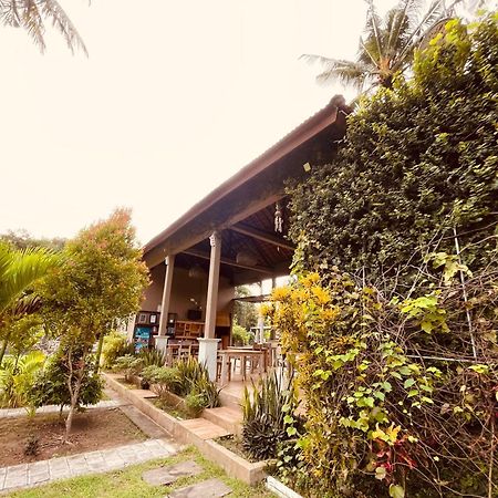 Pedidi Penida Hostel Batununggul Bagian luar foto