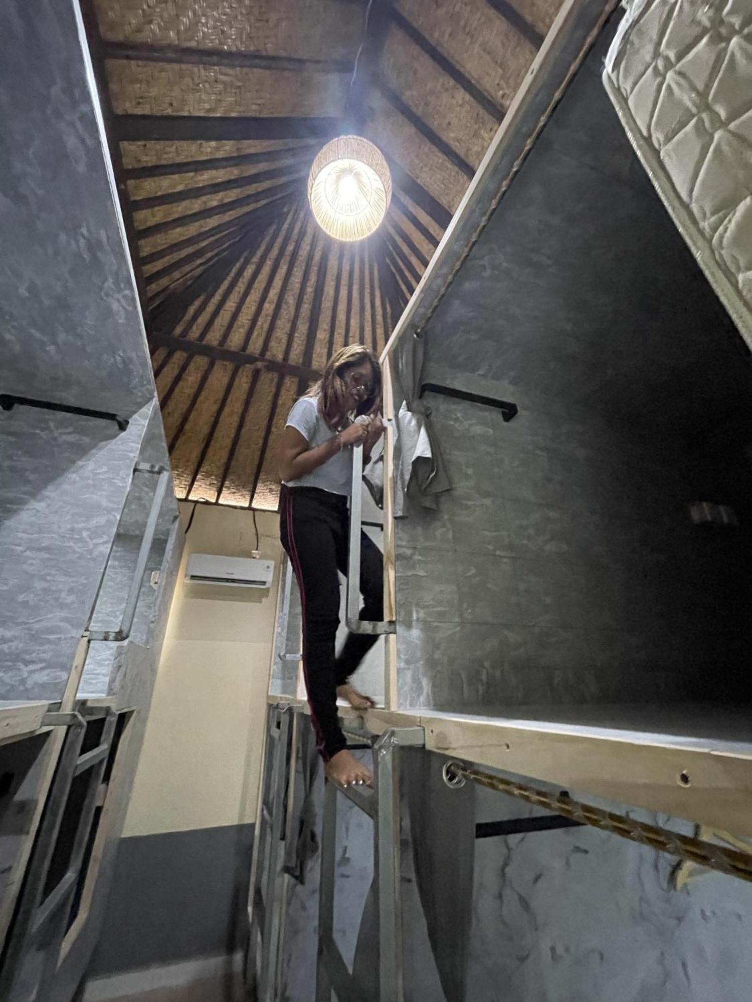 Pedidi Penida Hostel Batununggul Bagian luar foto