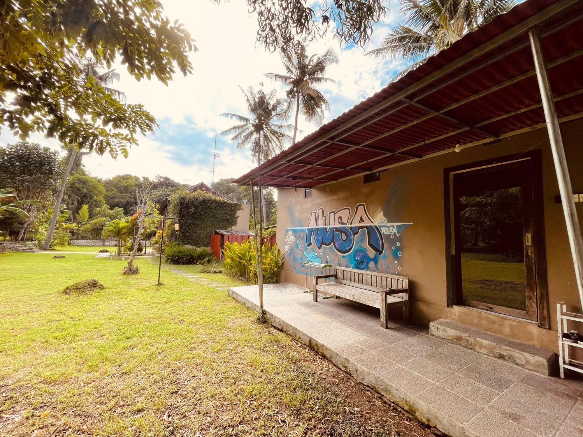 Pedidi Penida Hostel Batununggul Bagian luar foto